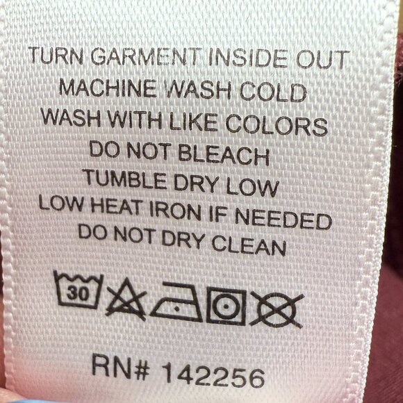 EUC Women's FIGS Casma 3-Pocket Scrub Top Burgundy FW1100 | Size XS - Picture 10 of 10